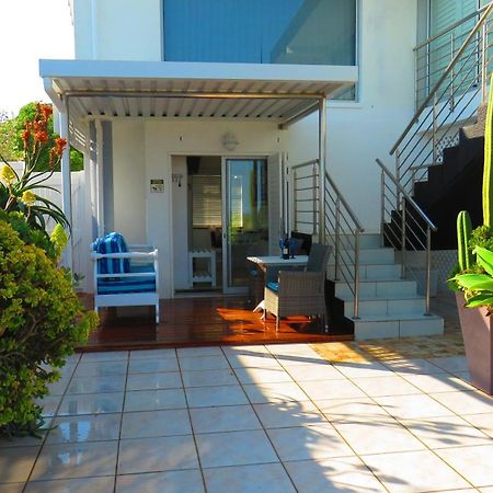 On The Beach Apartments Yzerfontein Exterior photo