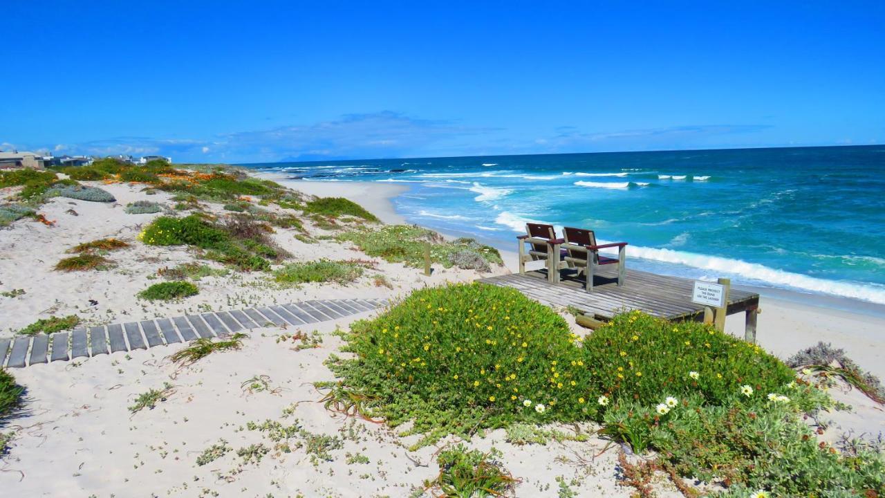 On The Beach Apartments Yzerfontein Exterior photo