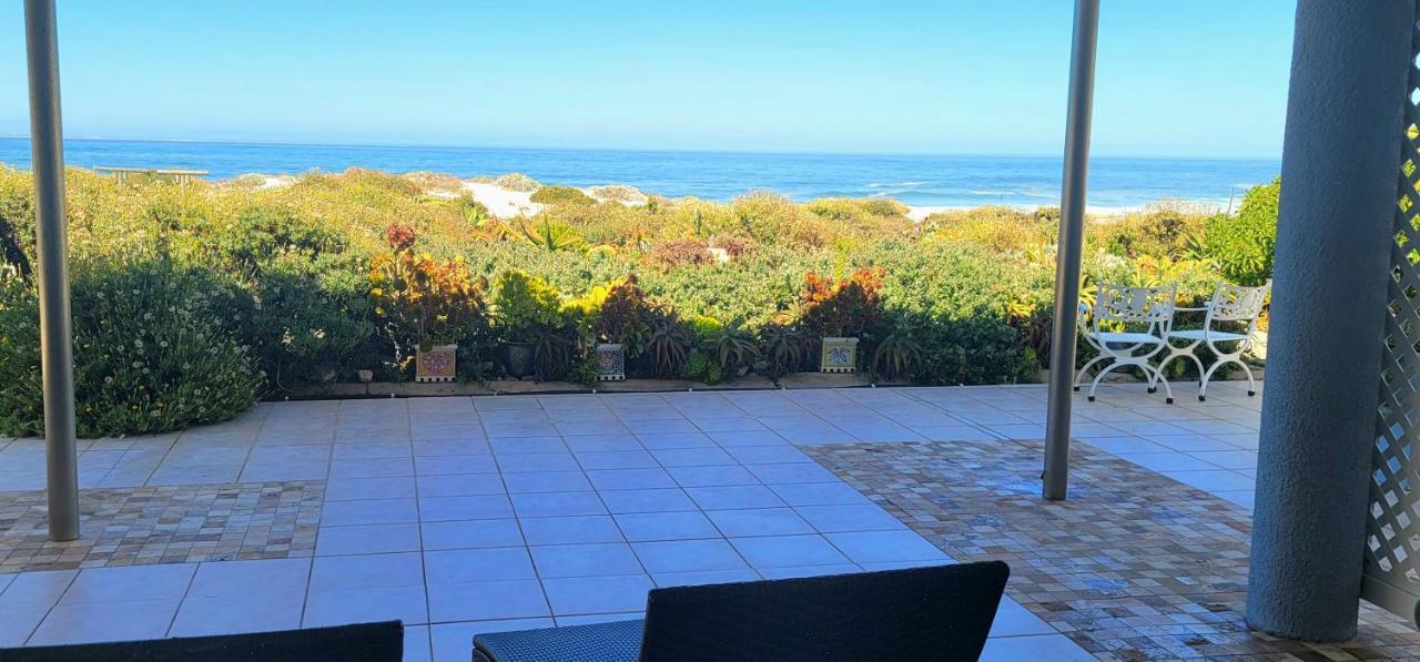 On The Beach Apartments Yzerfontein Exterior photo